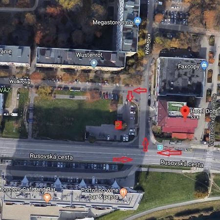 Hotel Dominika Братислава Екстериор снимка