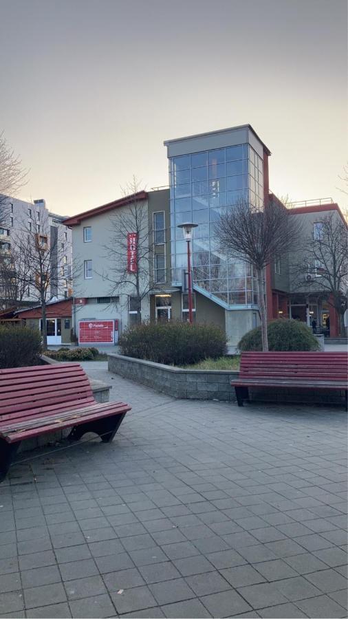 Hotel Dominika Братислава Екстериор снимка